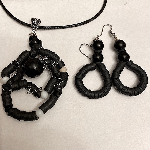 Bohemian Necklace and Earring Set with Wire Wrapped Design Charm in Black. - Picture 2 of 3